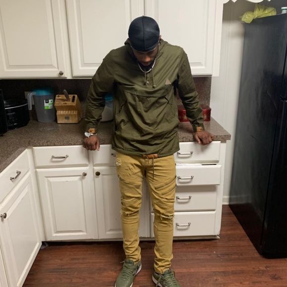 Meet your Posher, Damontes - Picture 1 of 1